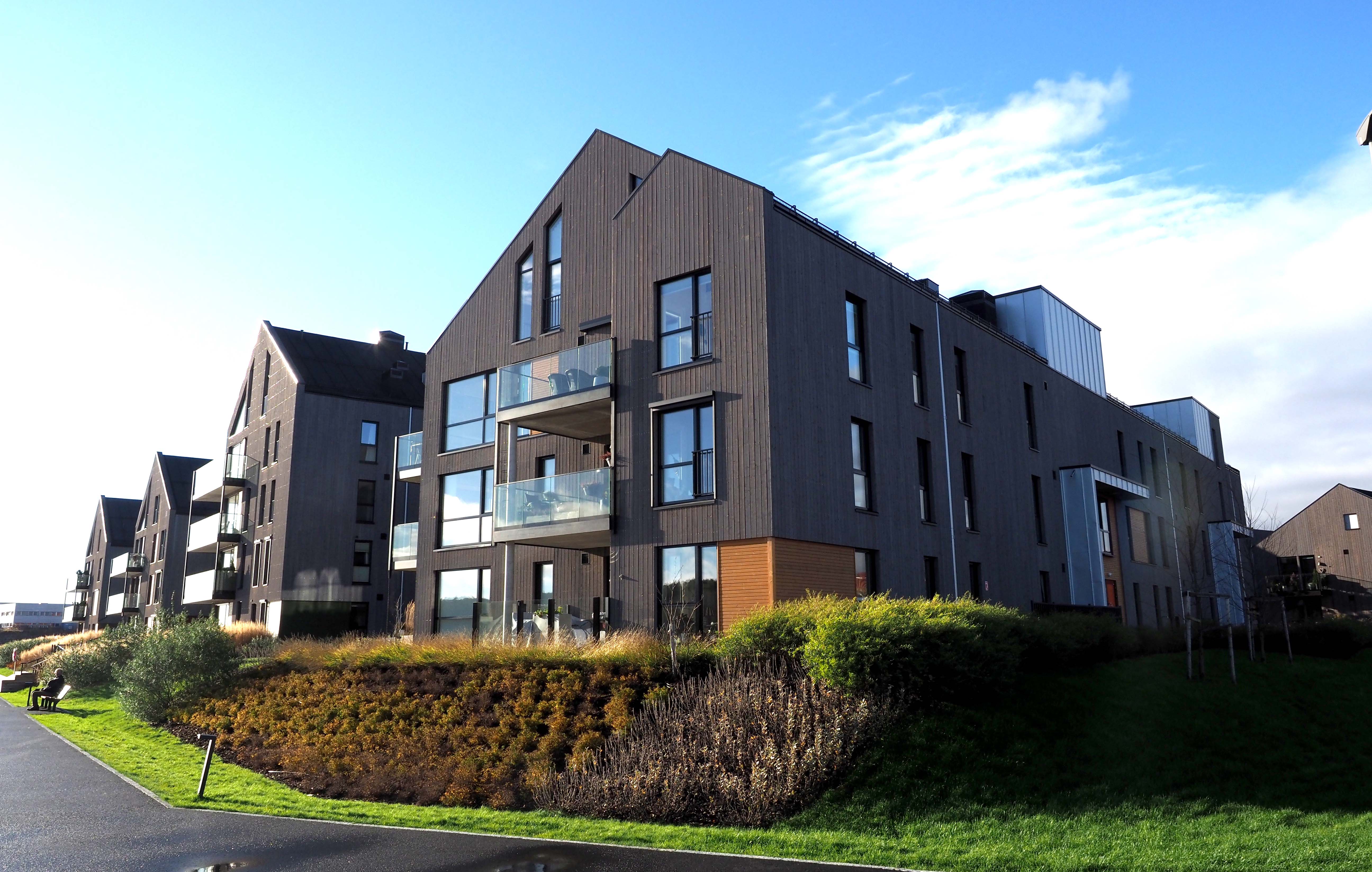 Kledning i innfarget Malm100