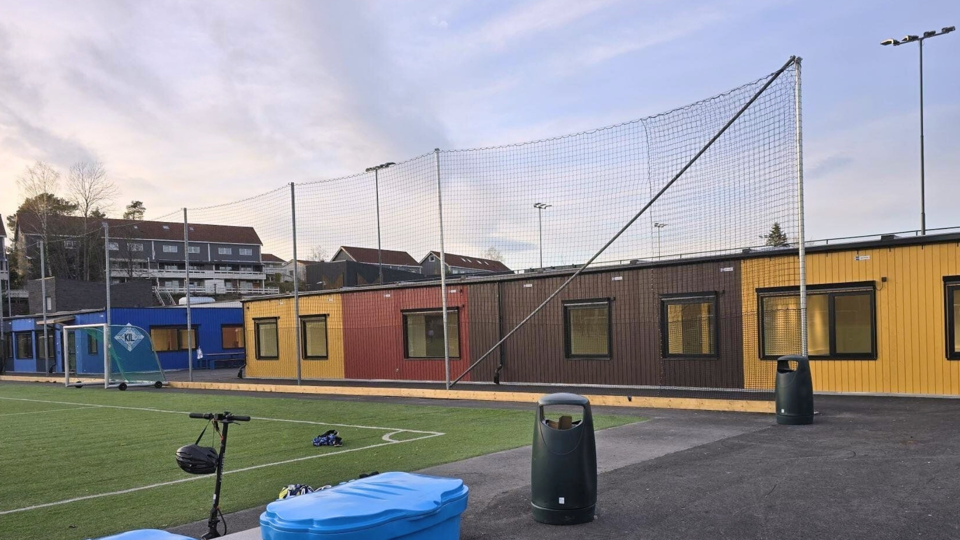 Modulbygg i ulike farger på Mortensrud i Oslo.